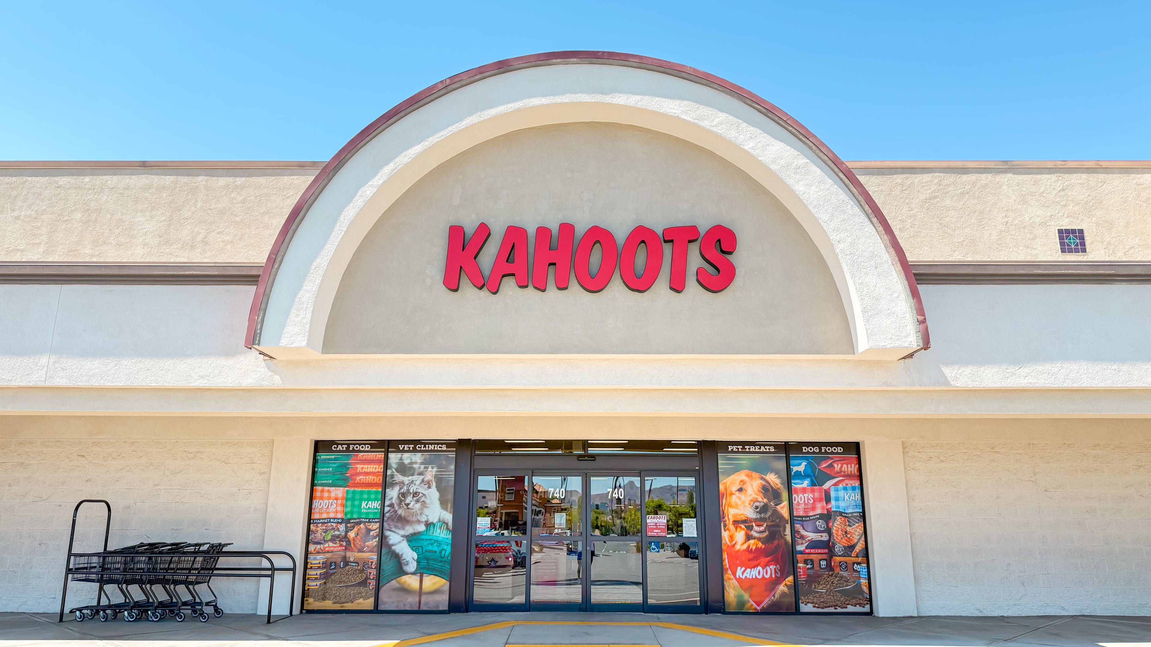 Kahoots store front with large red letters on a clear day